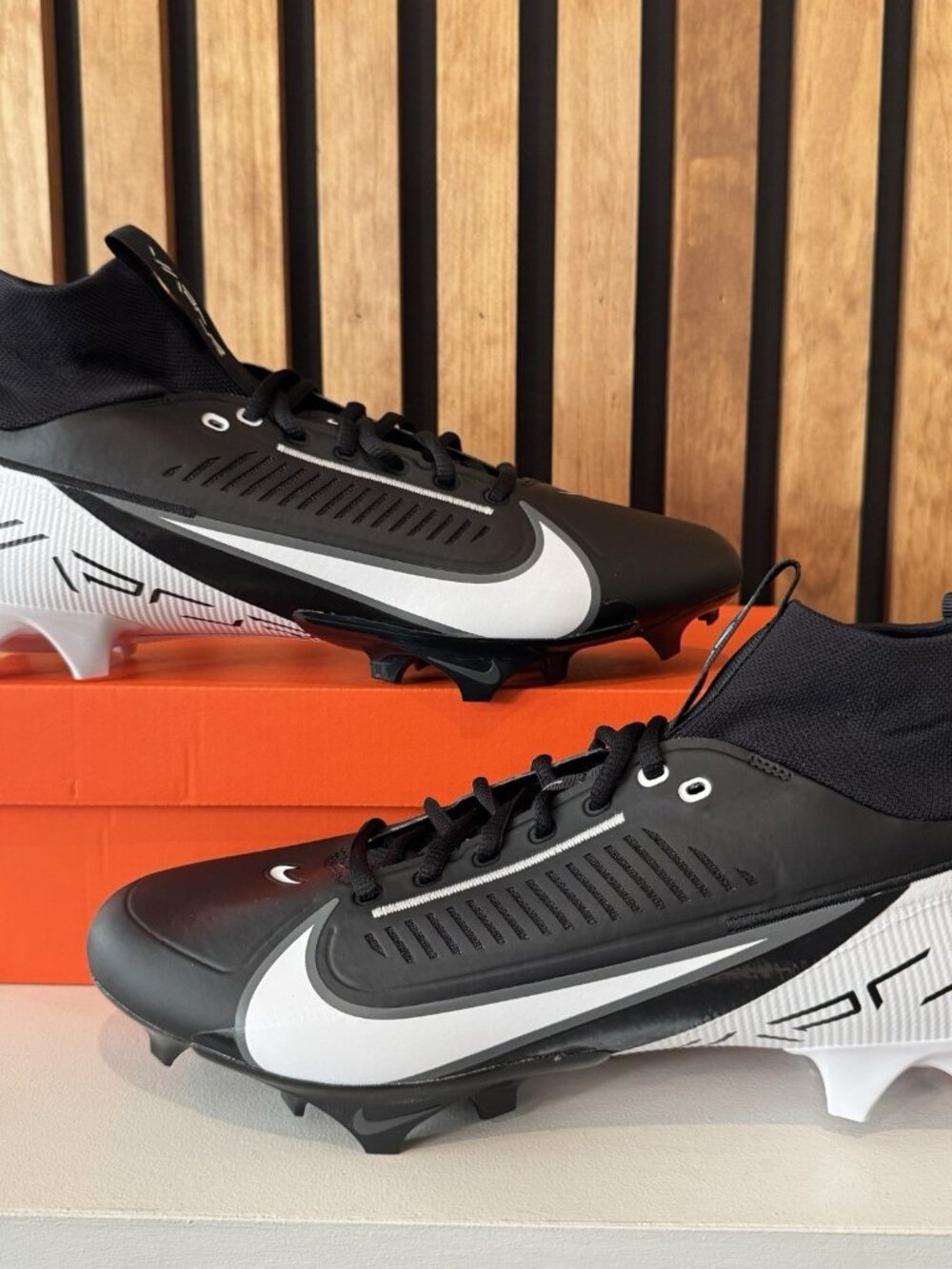 SIZE 11.5 MEN - Nike Vapor Edge Pro 360 2 Football Cleats Black White DA5456 001